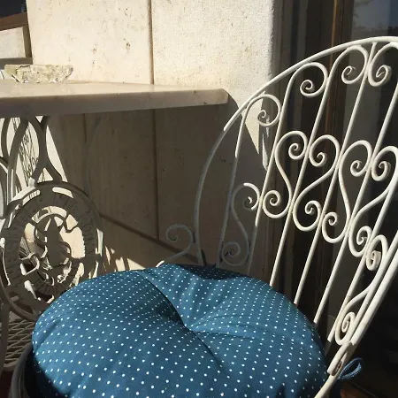50 M2, 1 Yatak Odalı, 1 Banyolu , Bölgesinde Daire