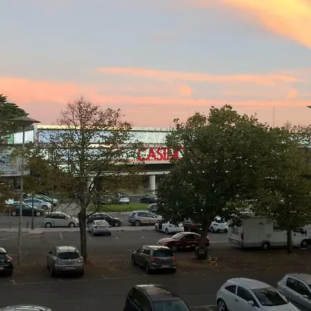 50 M2, 1 Yatak Odalı, 1 Banyolu , Bölgesinde Daire *