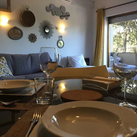 Daire 50 M2, 1 Yatak Odalı, 1 Banyolu , Bölgesinde *